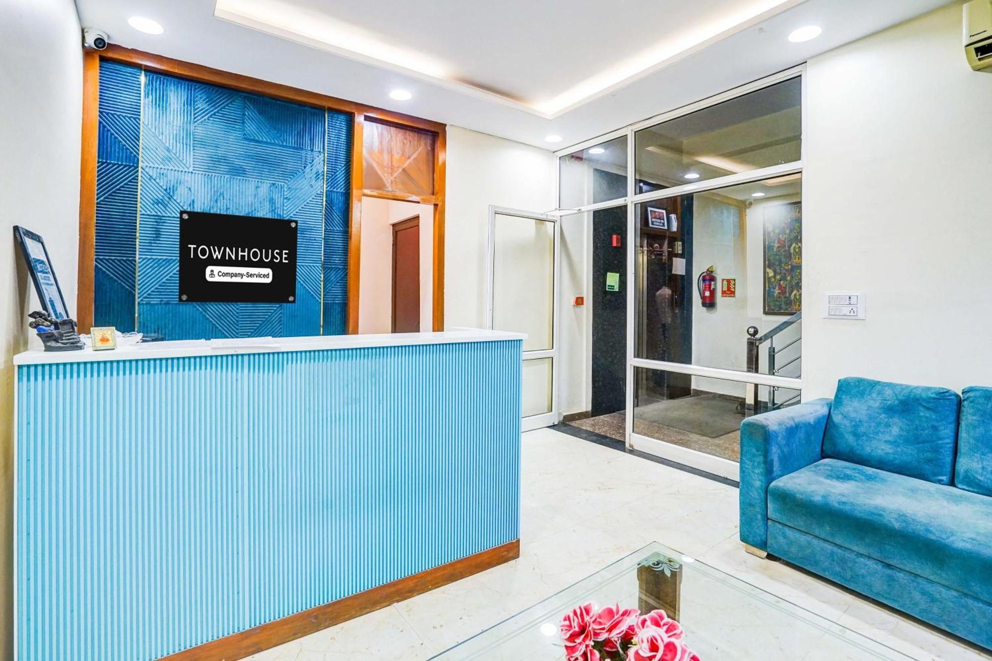 Super Townhouse Jagatpura Hotell Jaipur Exteriör bild