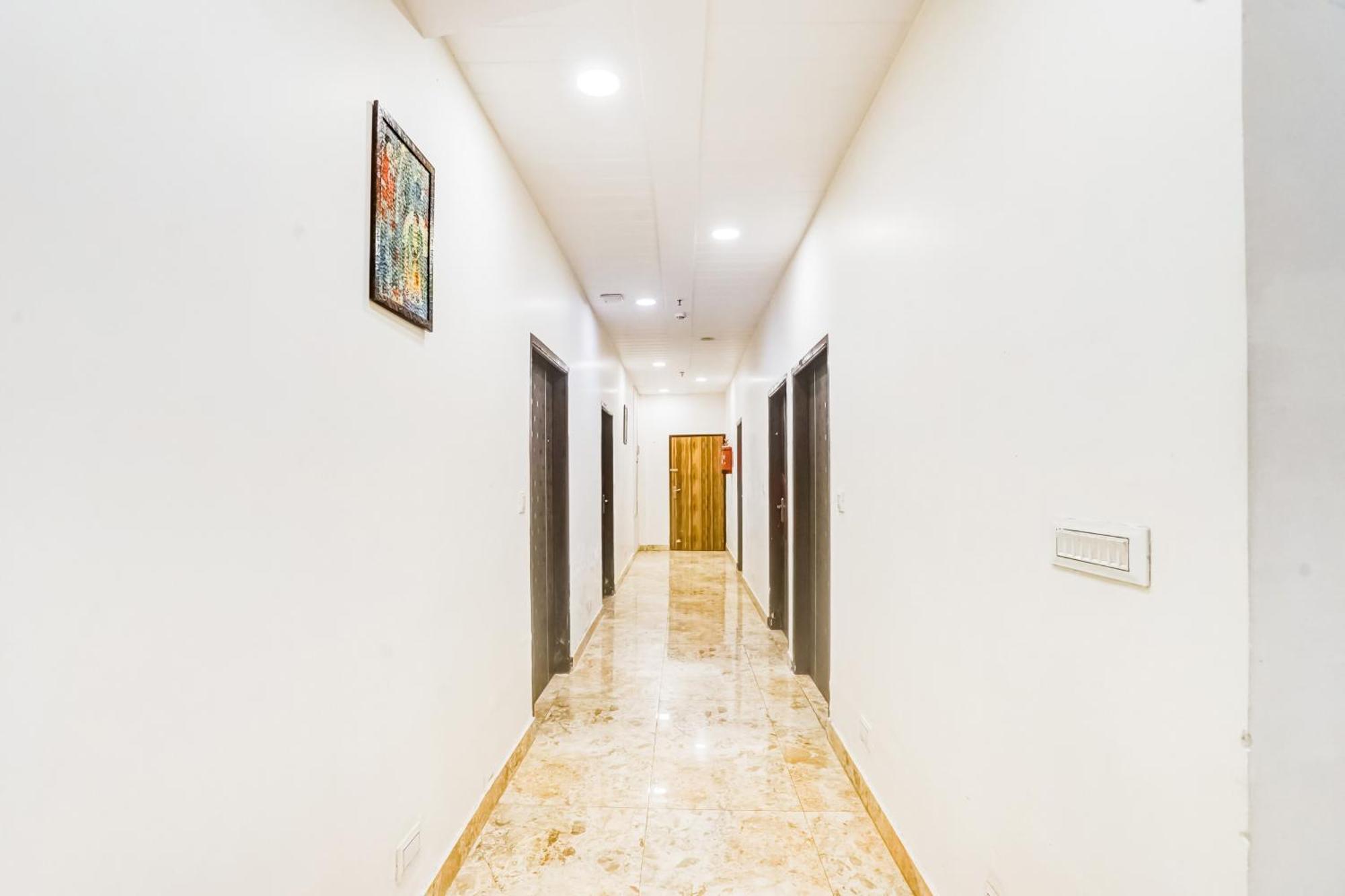 Super Townhouse Jagatpura Hotell Jaipur Exteriör bild