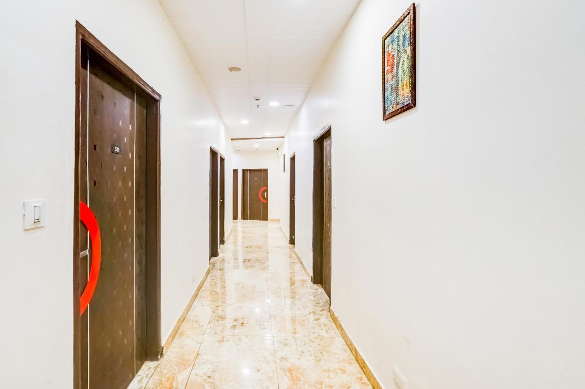 Super Townhouse Jagatpura Hotell Jaipur Exteriör bild