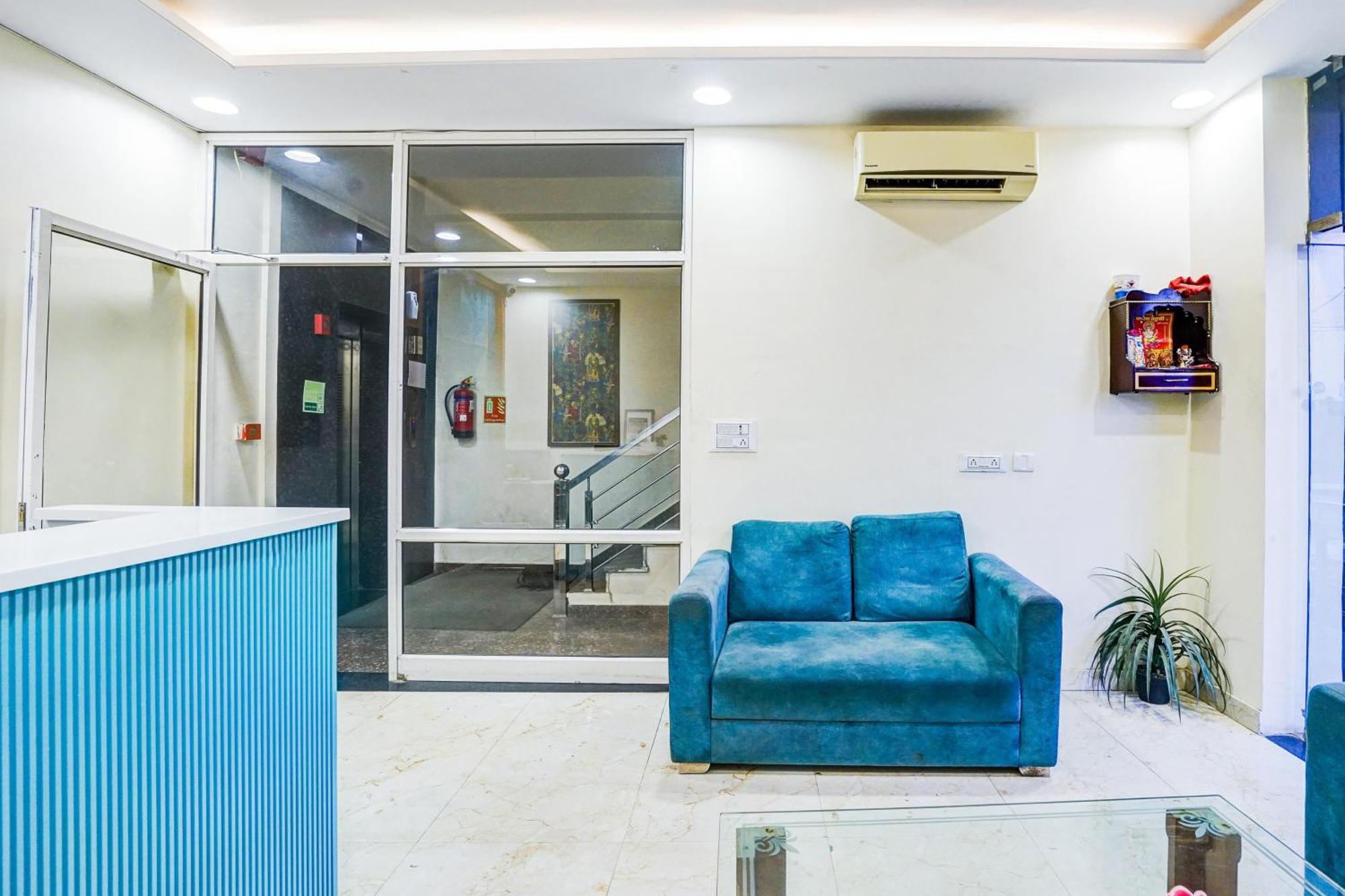 Super Townhouse Jagatpura Hotell Jaipur Exteriör bild